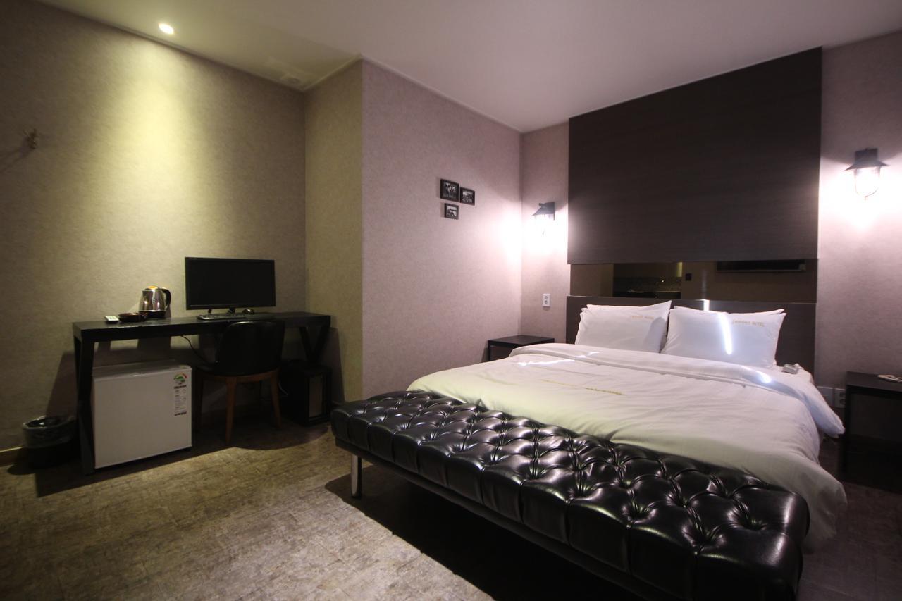Paradise Hotel Gunsan Exterior foto